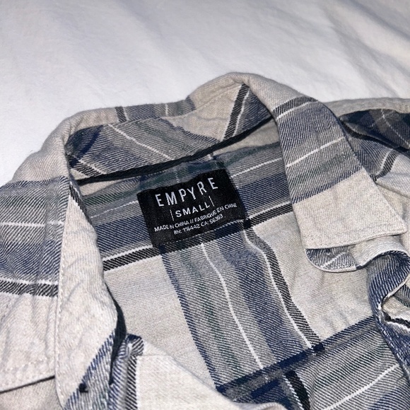 Empyre Small Button Up - Picture 1 of 3